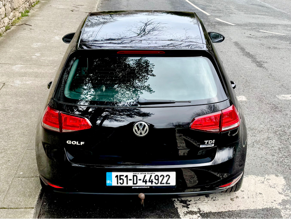 2015 Volkswagen Golf - image 5