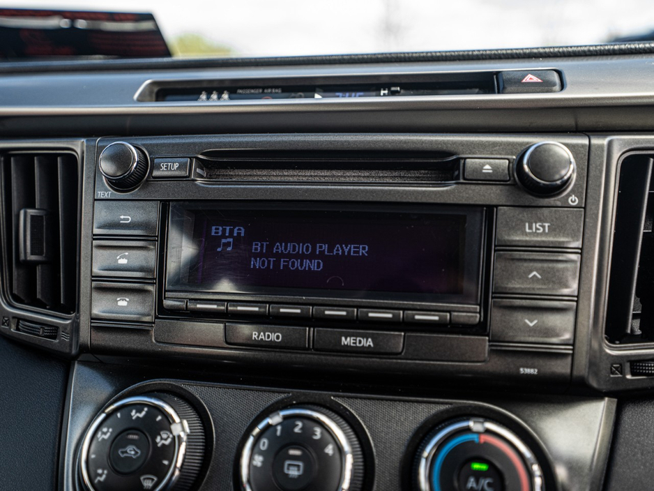 2014 Toyota Rav4 - image 20