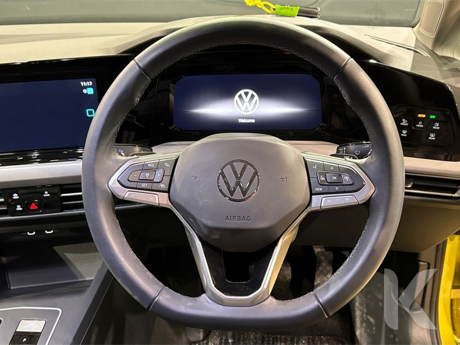 2024 Volkswagen Golf - image 16