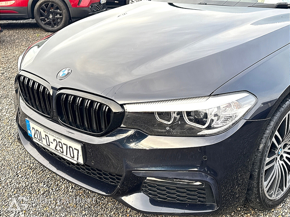 2020 BMW 5 Series - image 17
