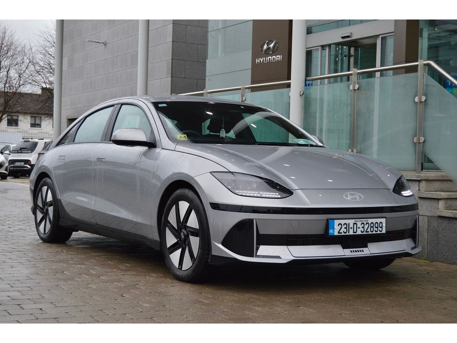 2023 Hyundai Ioniq 6 Ioniq 6 Signature 53 kW €30,995