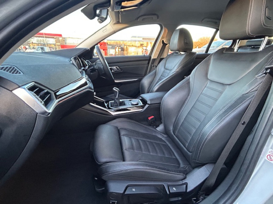 2020 BMW 3 Series 318d Sport €25,795