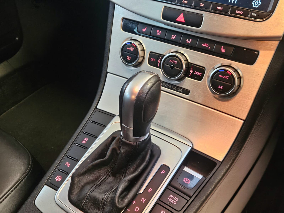 2015 Volkswagen Passat 1.4 TSI 125HP Trendline €12,750