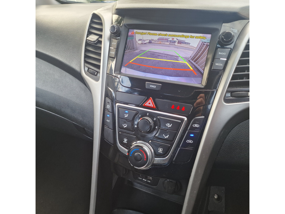 2016 Hyundai i30 - image 9