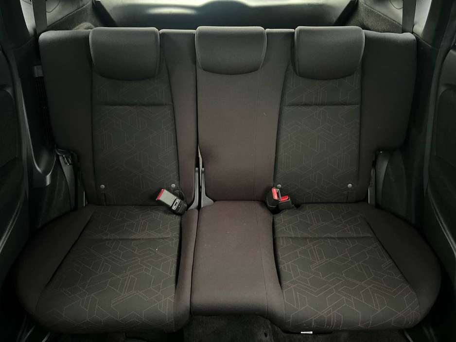 2016 Honda Fit - image 12