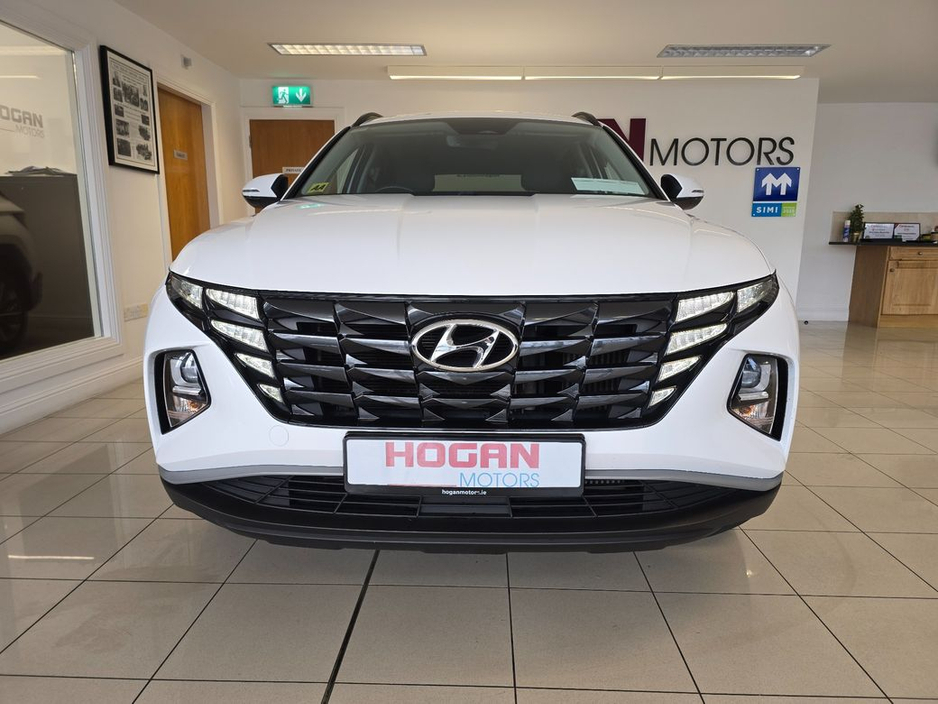 2023 Hyundai Tucson - image 2