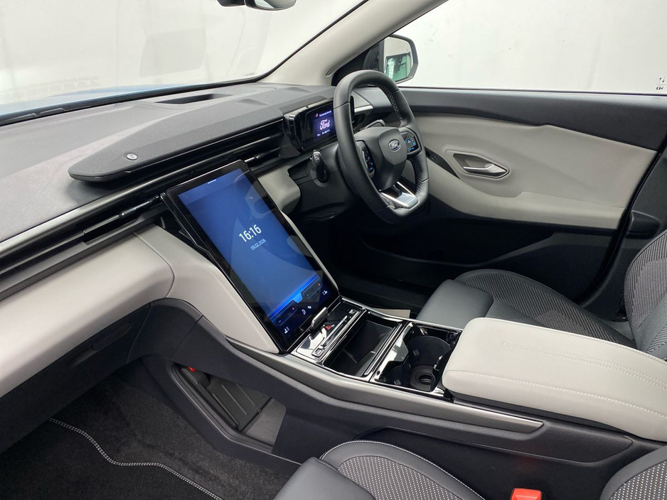 2026 Ford Explorer - image 2