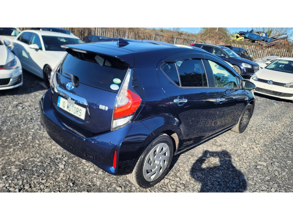 2019 Toyota Aqua - image 6