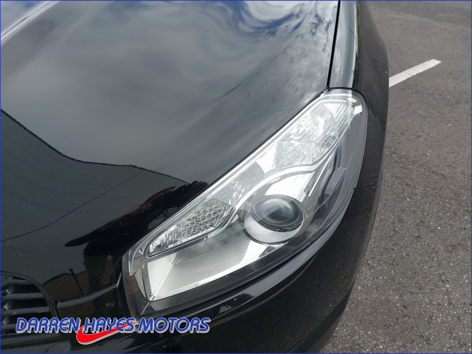 2012 Nissan Qashqai - image 21