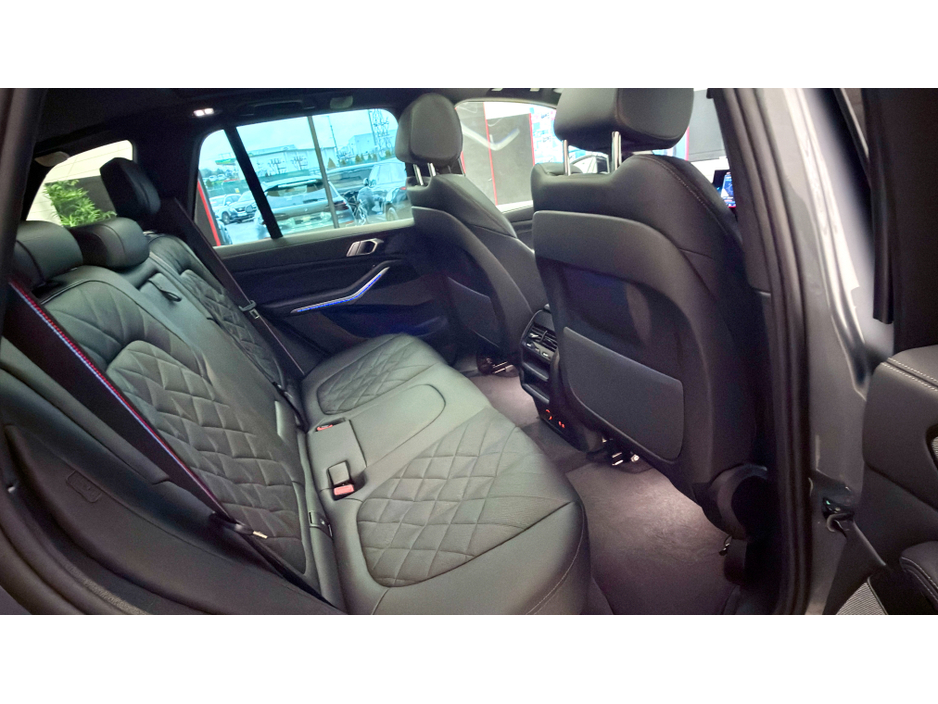 2025 BMW X5 50E MSPORT PRO €98,950