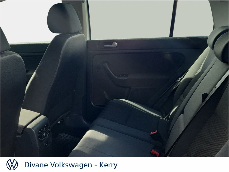 2012 Volkswagen Golf Plus - image 7