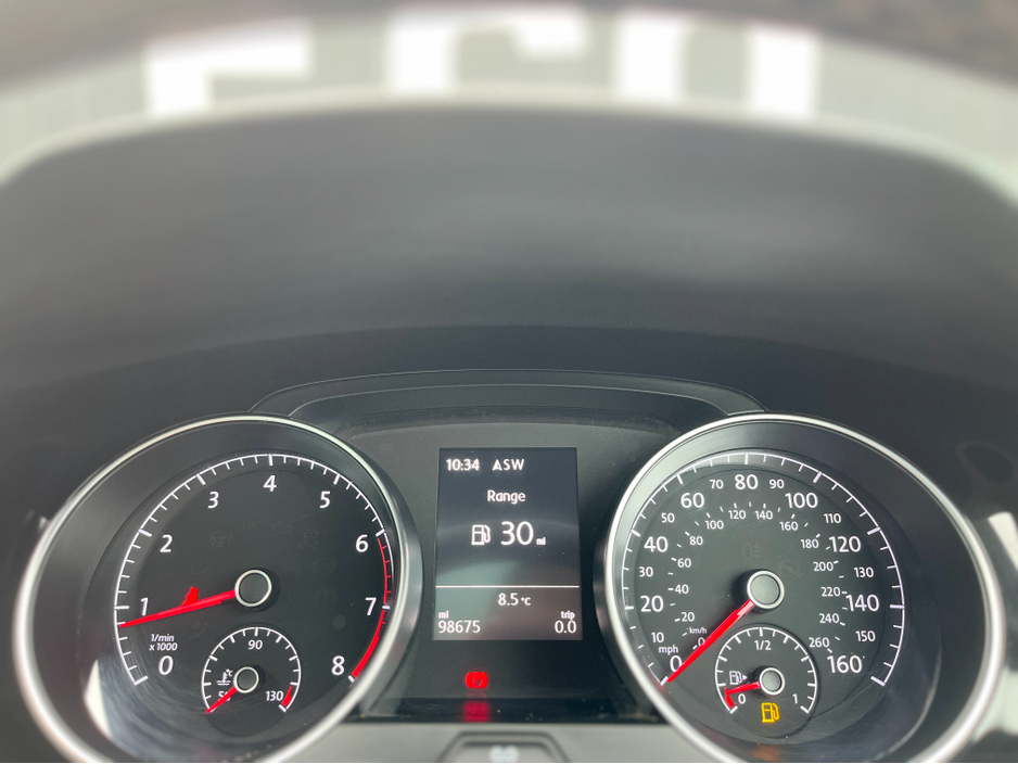 2016 Volkswagen Golf - image 16