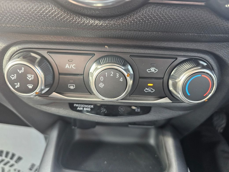 2022 Nissan Juke - image 24