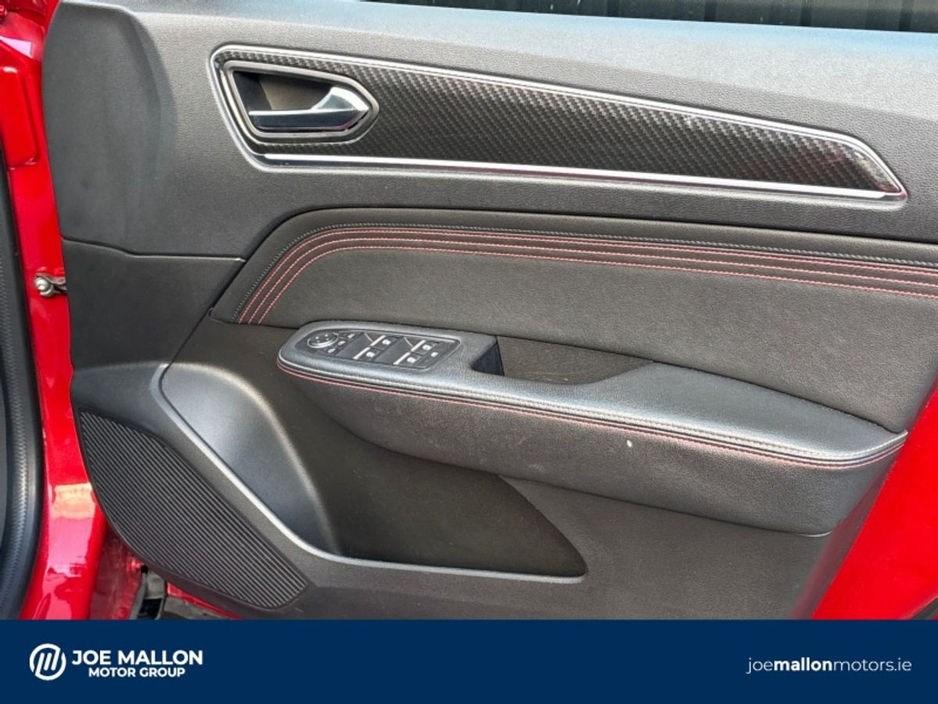 2022 Renault Arkana - image 15