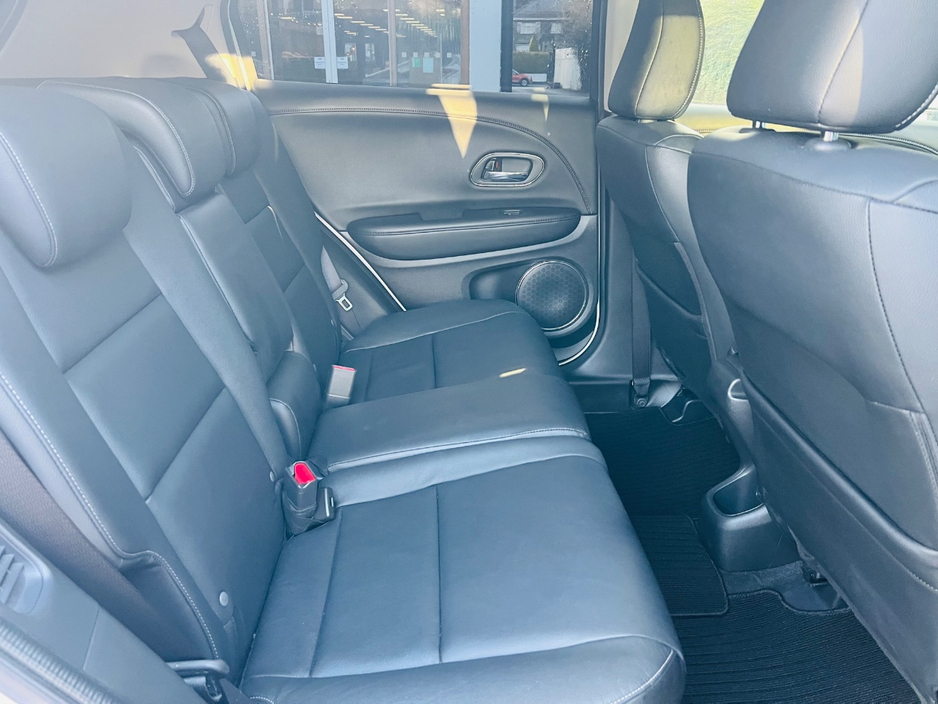 2015 Honda Vezel - image 14