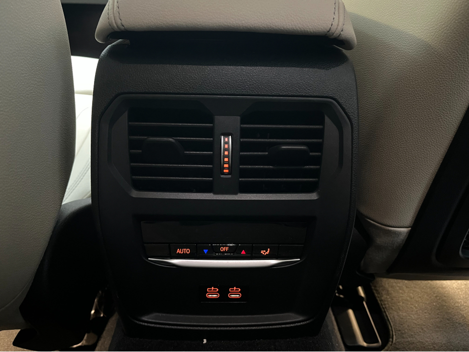 2022 BMW i4 €34950 2022 BMW I4 EDRIVE 40  / CRUISE CONTROL / 360° CAMERA / ELECTRIC MEMORY & HEATED SEATS / AMBIENT LIGHTS / APPLE CARPLAY €34,950