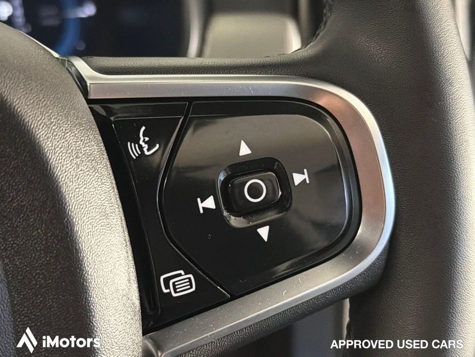 2022 Volvo S90 - image 28