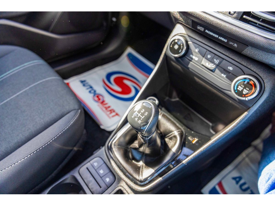 2018 Ford Fiesta - image 10