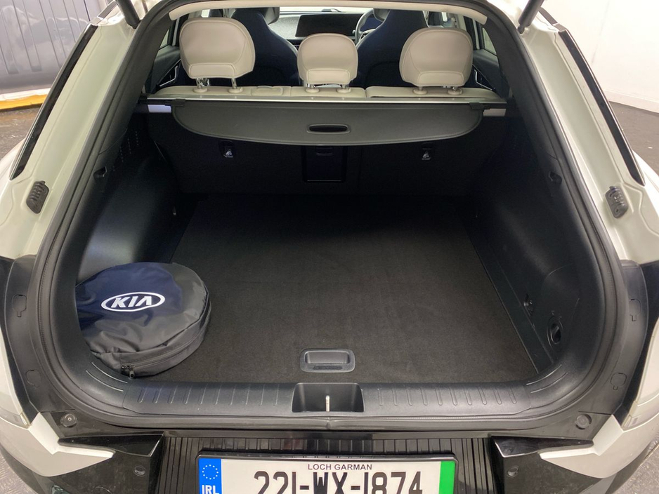 2022 Kia EV6 - image 9