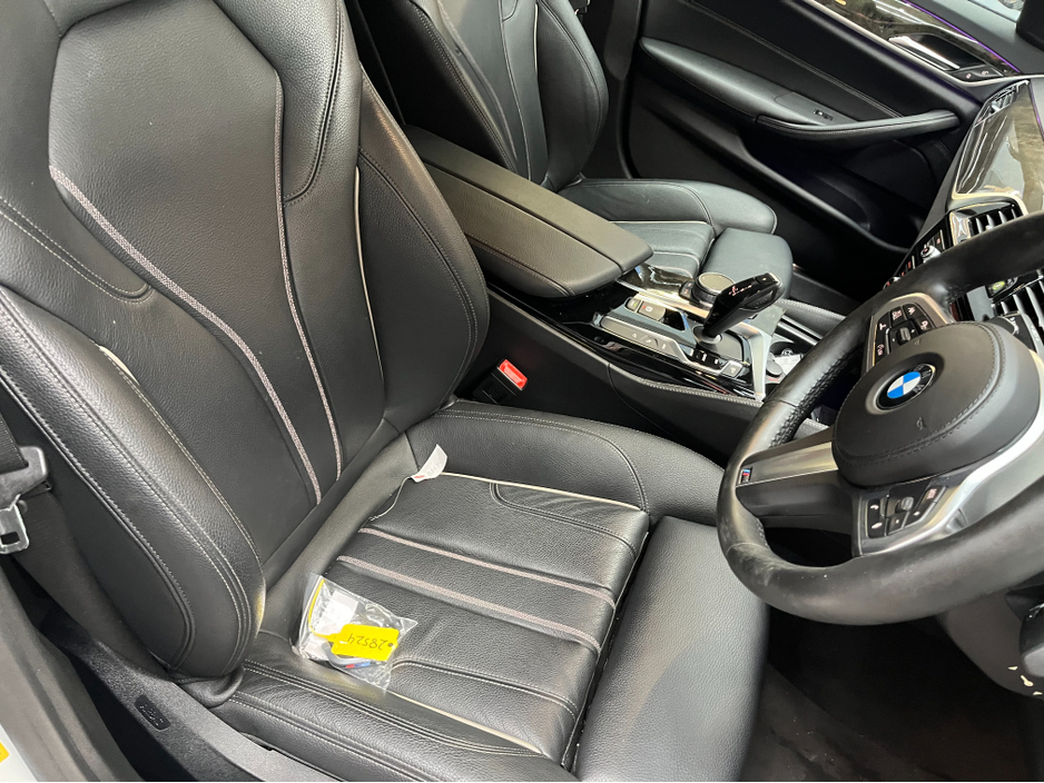 2018 BMW 5 Series - image 10