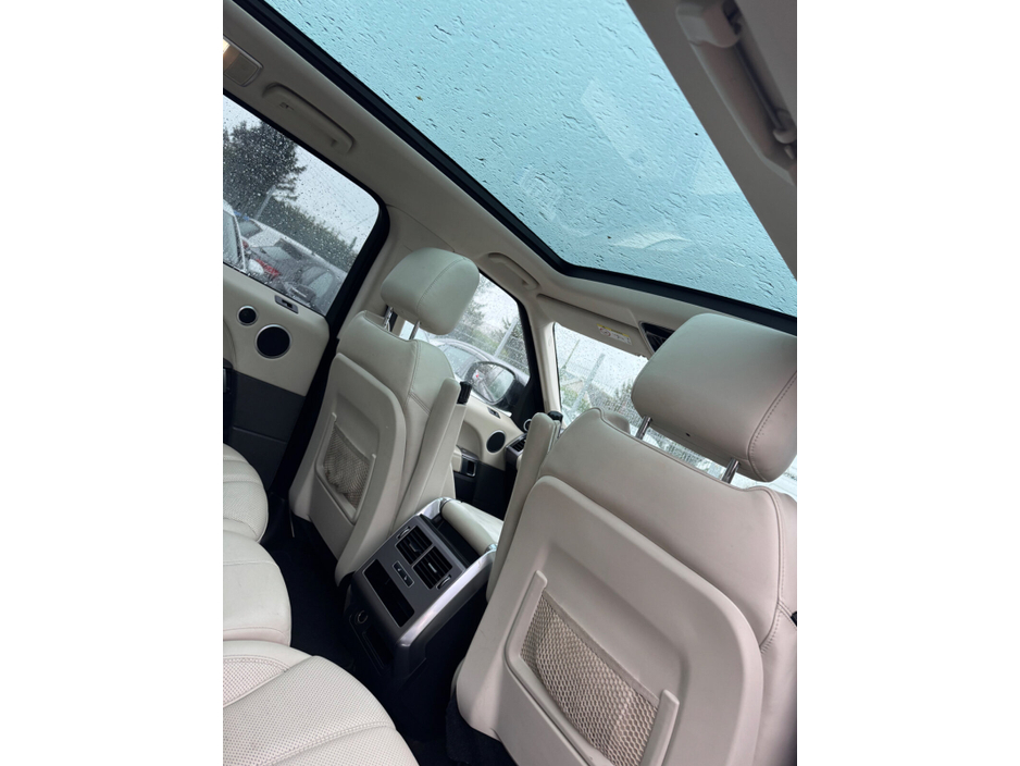 2016 Land Rover Range Rover Sport - image 10