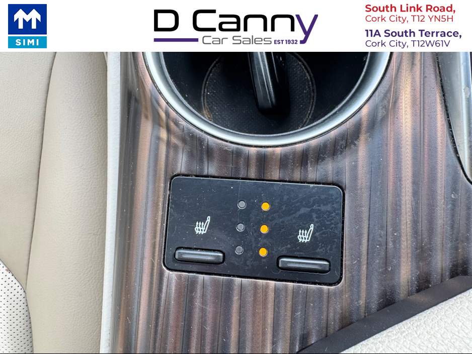 2019 Toyota Camry - image 14