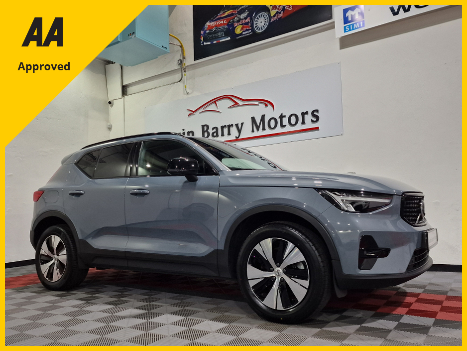 2023 Volvo XC40 T4 PLUS DARK RECHARGE AUTOMATIC **ONE OWNER / APPLE CARPLAY / CRUISE CONTROL / ELECTRIC BOOTLID / HEATED FRONT & REAR SEATS / HEATED STEERING WHEEL / 360 DEGREE CAMERA / WIRELESS PHONE CHARGING** €38,900