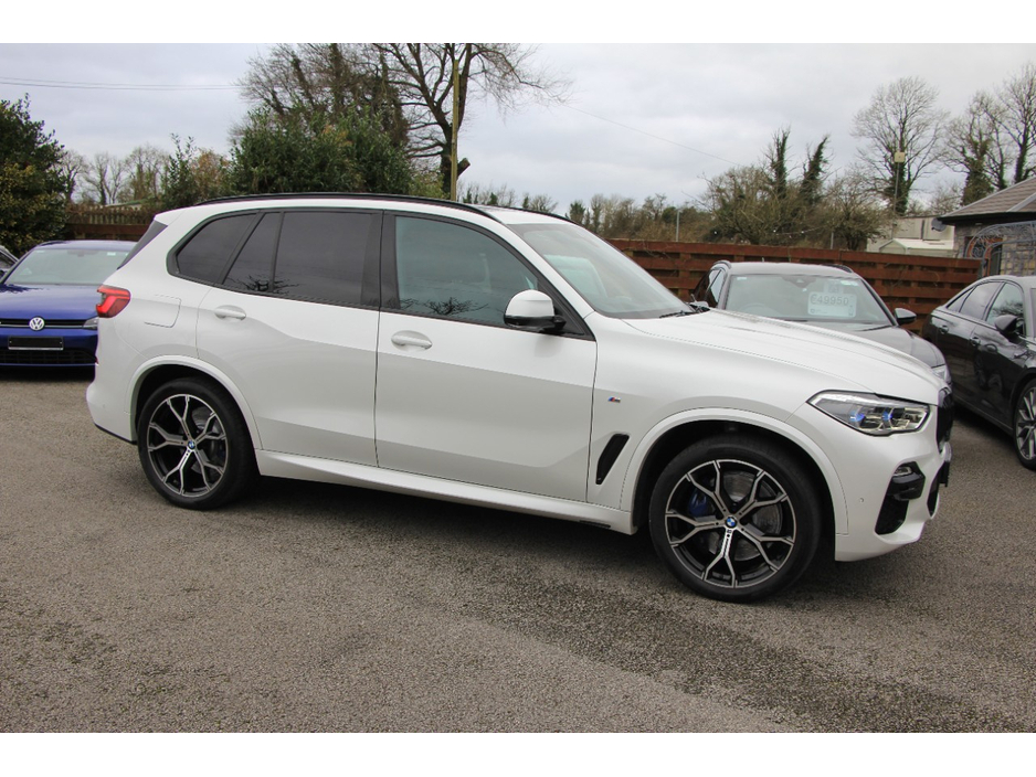 2019 BMW X5 - image 37