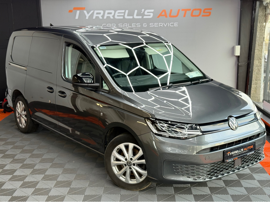 2022 Volkswagen Caddy - image 3