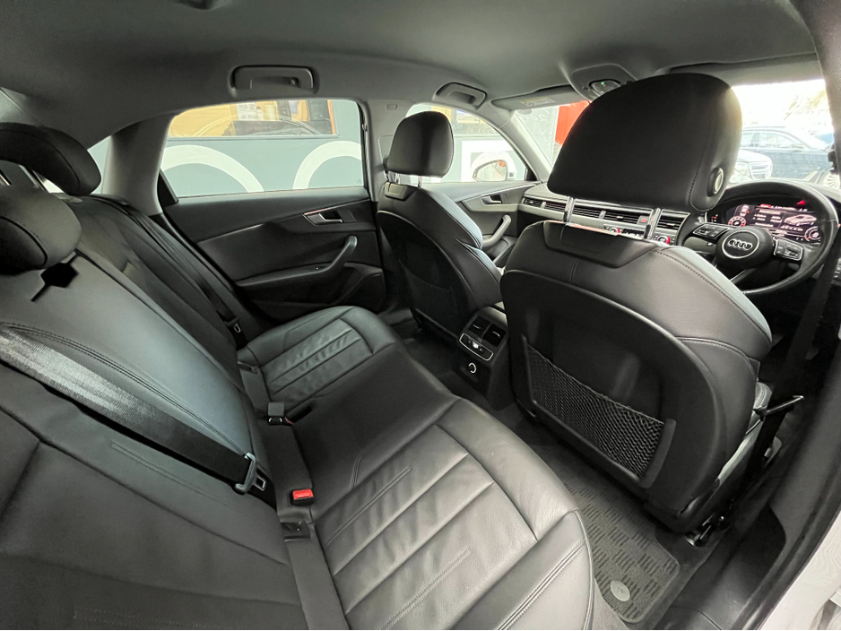 2019 Audi A4 - image 15