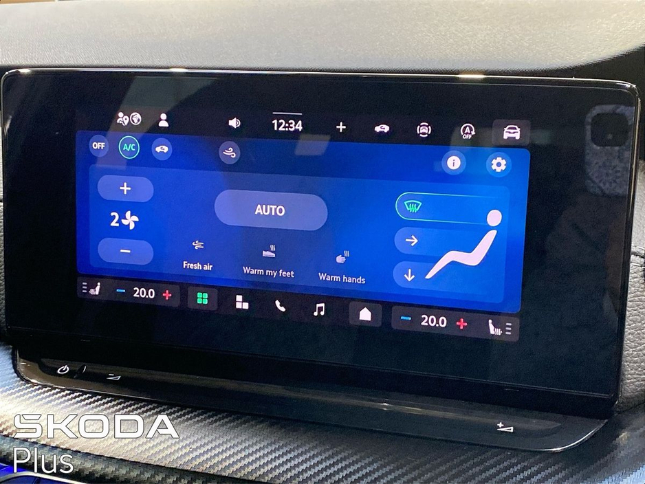 2025 Skoda Octavia - image 16