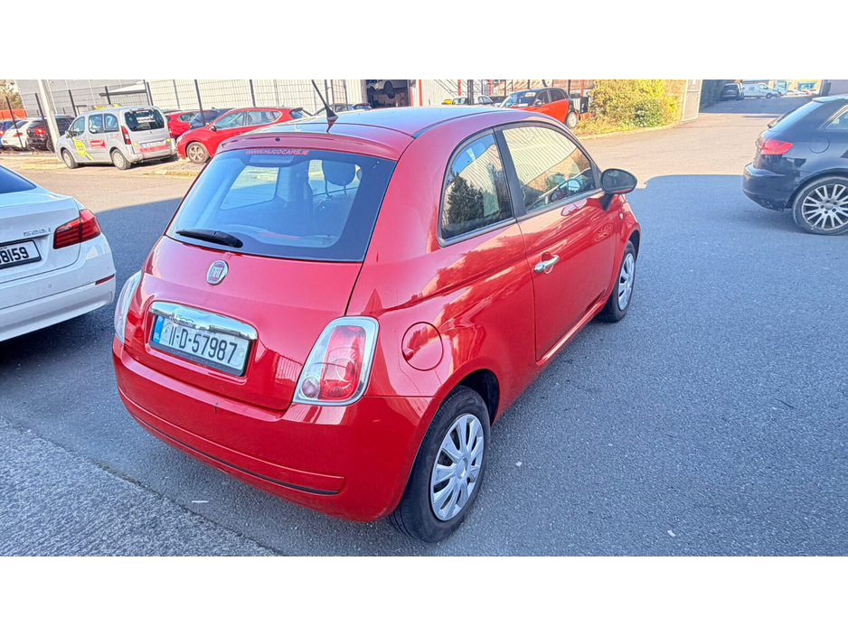 2011 Fiat 500 - image 9