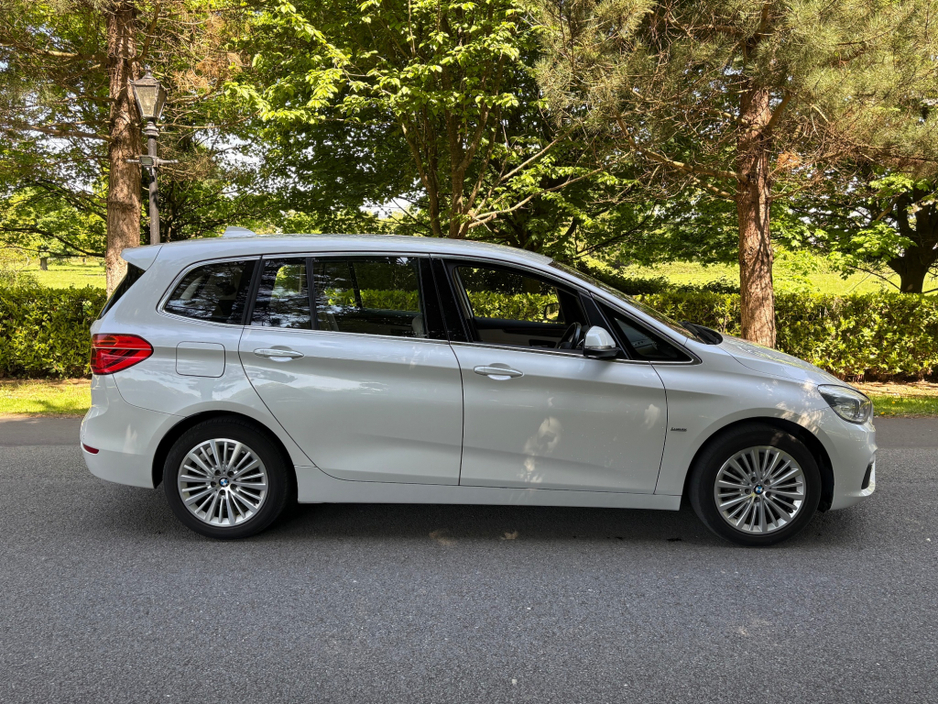 2015 BMW 2 Series Gran Tourer - image 12