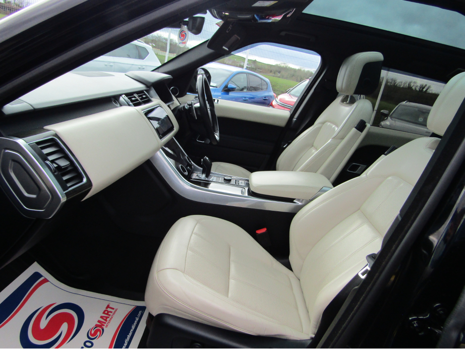2020 Land Rover Range Rover Sport - image 7