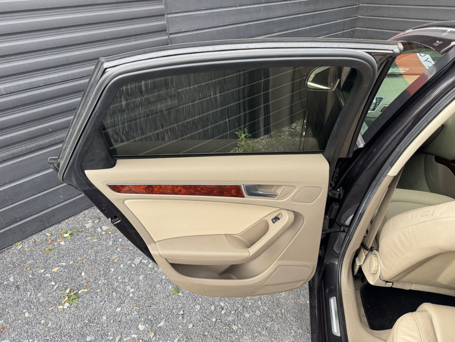 2008 Audi A4 - image 17