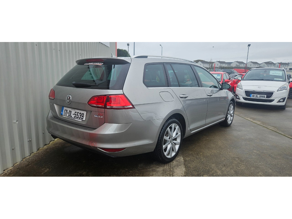 2017 Volkswagen Golf - image 10