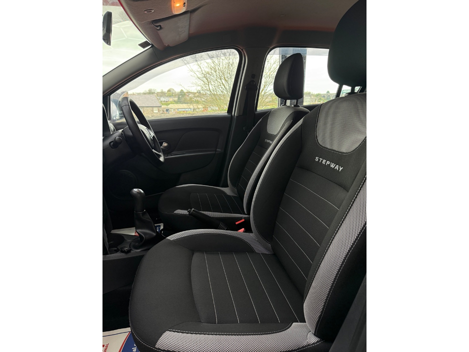 2019 Dacia Sandero - image 13