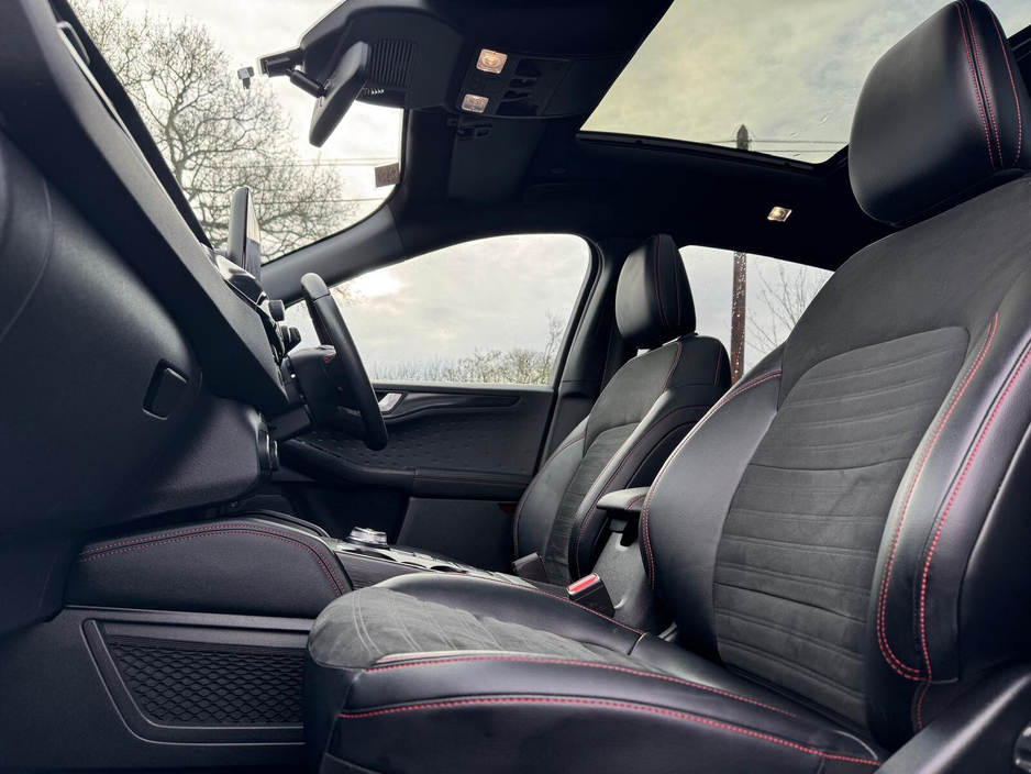 2020 Ford Kuga - image 6