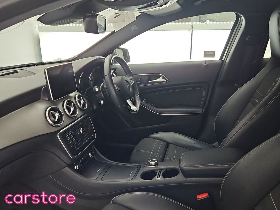 2016 Mercedes-Benz GLA Class - image 12