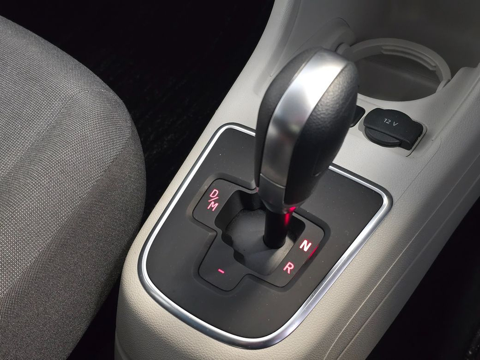 2019 Volkswagen up! - image 13