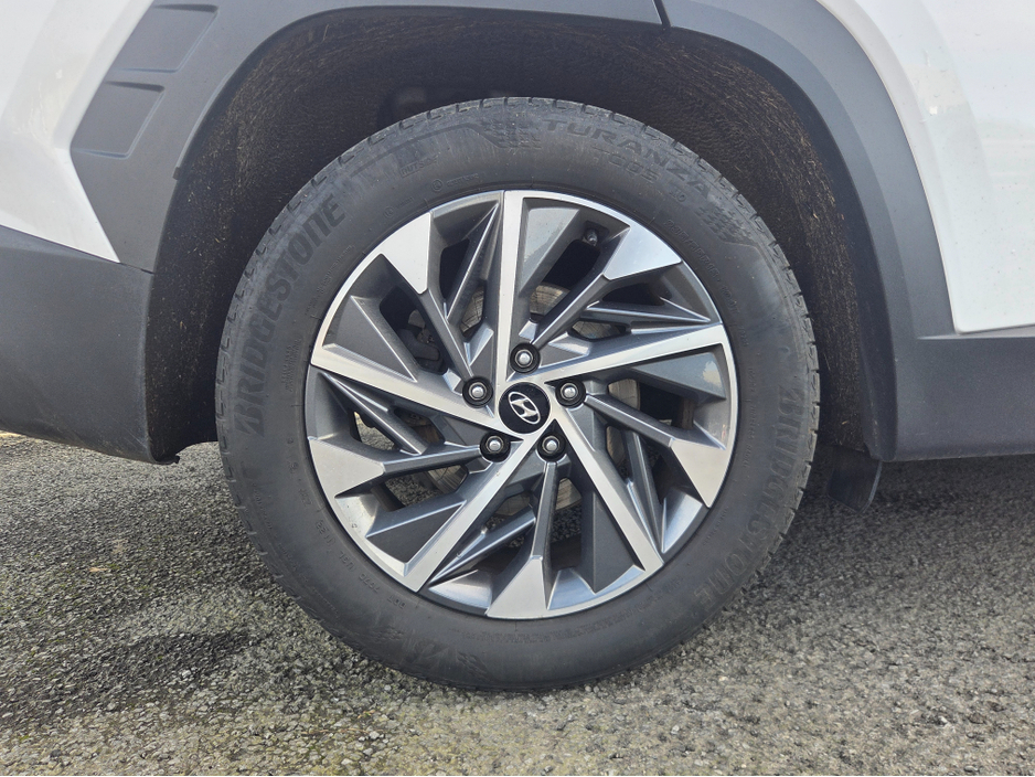 2022 Hyundai Tucson - image 9