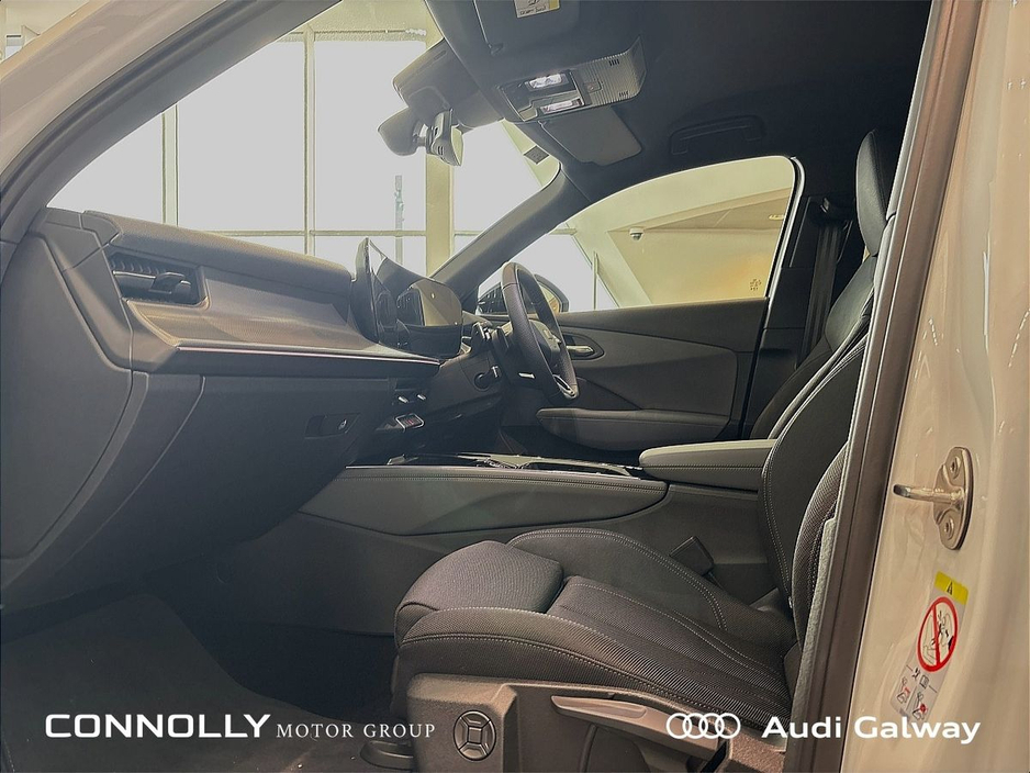 2026 Audi Q3 * HUGE SPEC *1.5 TFSI S LINE 150 HP A/T €68,750