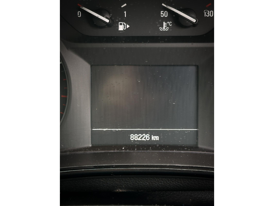 2019 Opel Mokka - image 2