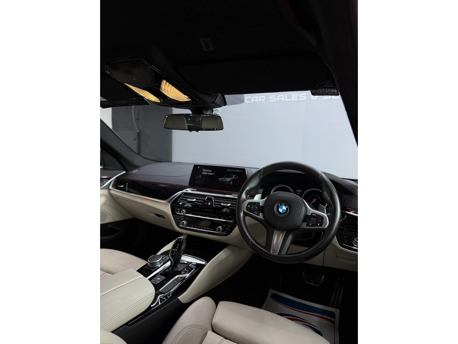 2017 BMW 5 Series - image 15
