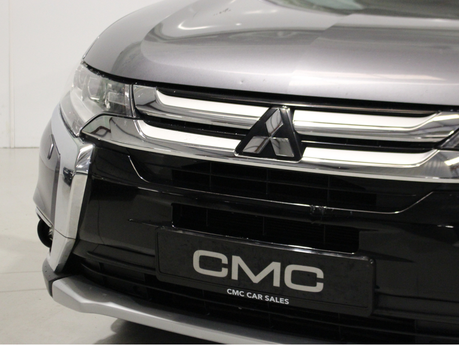 2017 Mitsubishi Outlander OUTL 4WD 6MT 4DR 7S 17MY 7 SEATS €16,950