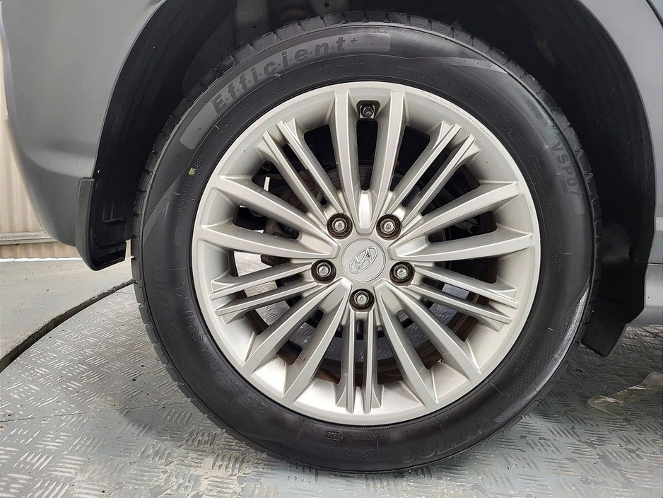 2018 Hyundai Kona - image 11