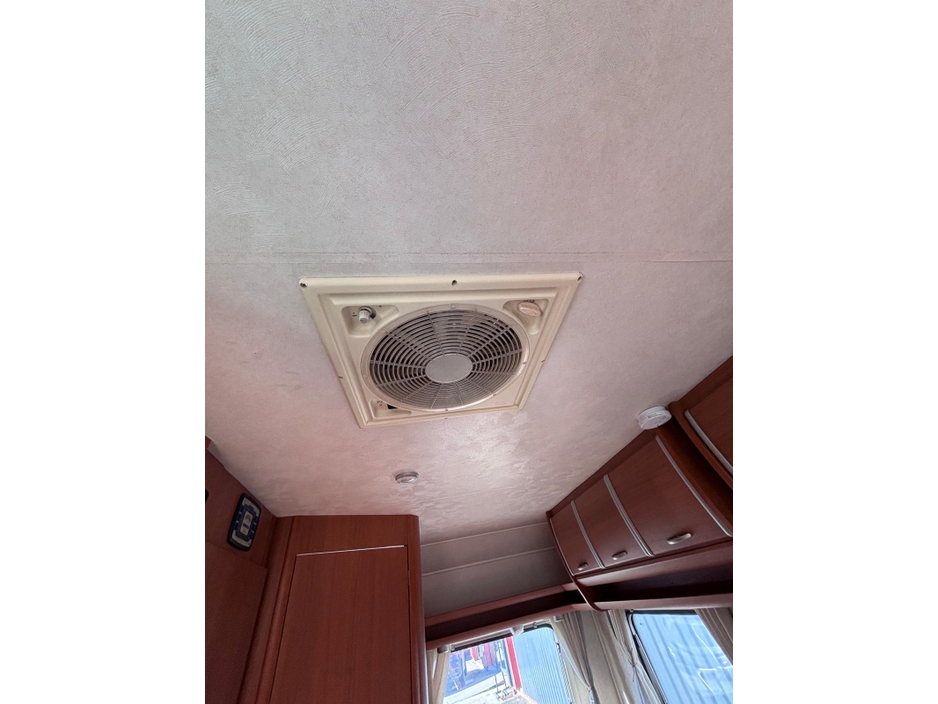 2008 Elnagh Baron 2008 ELNAGH DUKE LO-PROFILE 4 BERTH LEFT HAND DRIVE SPOTLESS THROUGHOUT