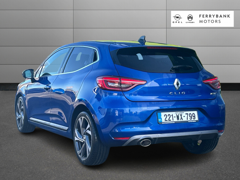 2022 Renault Clio - image 3