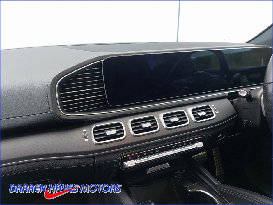 2022 Mercedes-Benz GLE Class - image 9