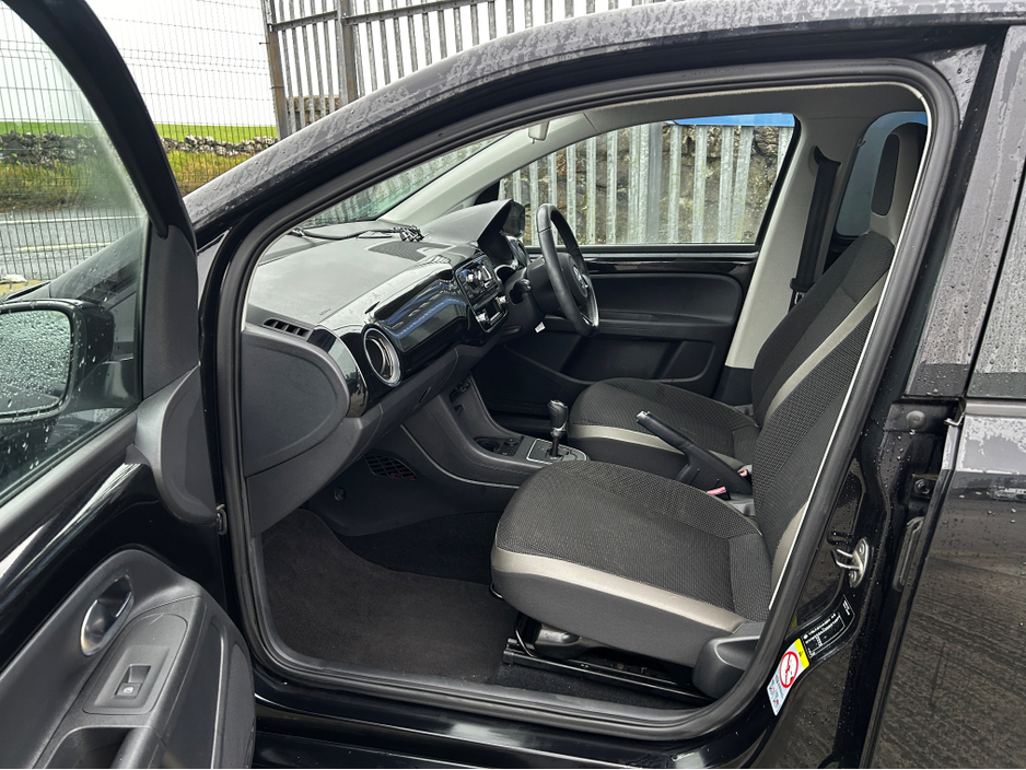 2012 Volkswagen up! Move UP! Automatic 1.0 €7,500